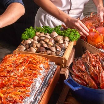 seafood-bbq-roasted-whole-lamb-dinner-buffet