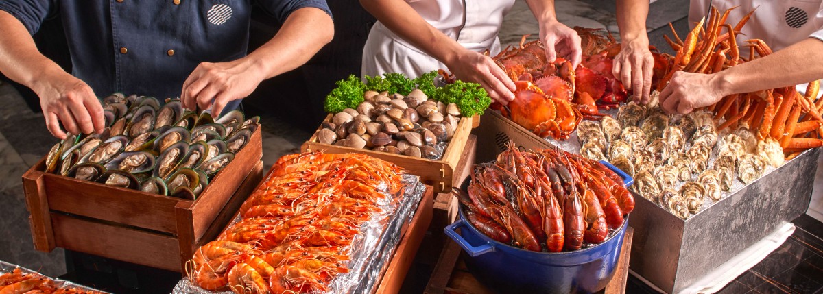 Seafood, BBQ & Roasted Whole Lamb Dinner Buffet